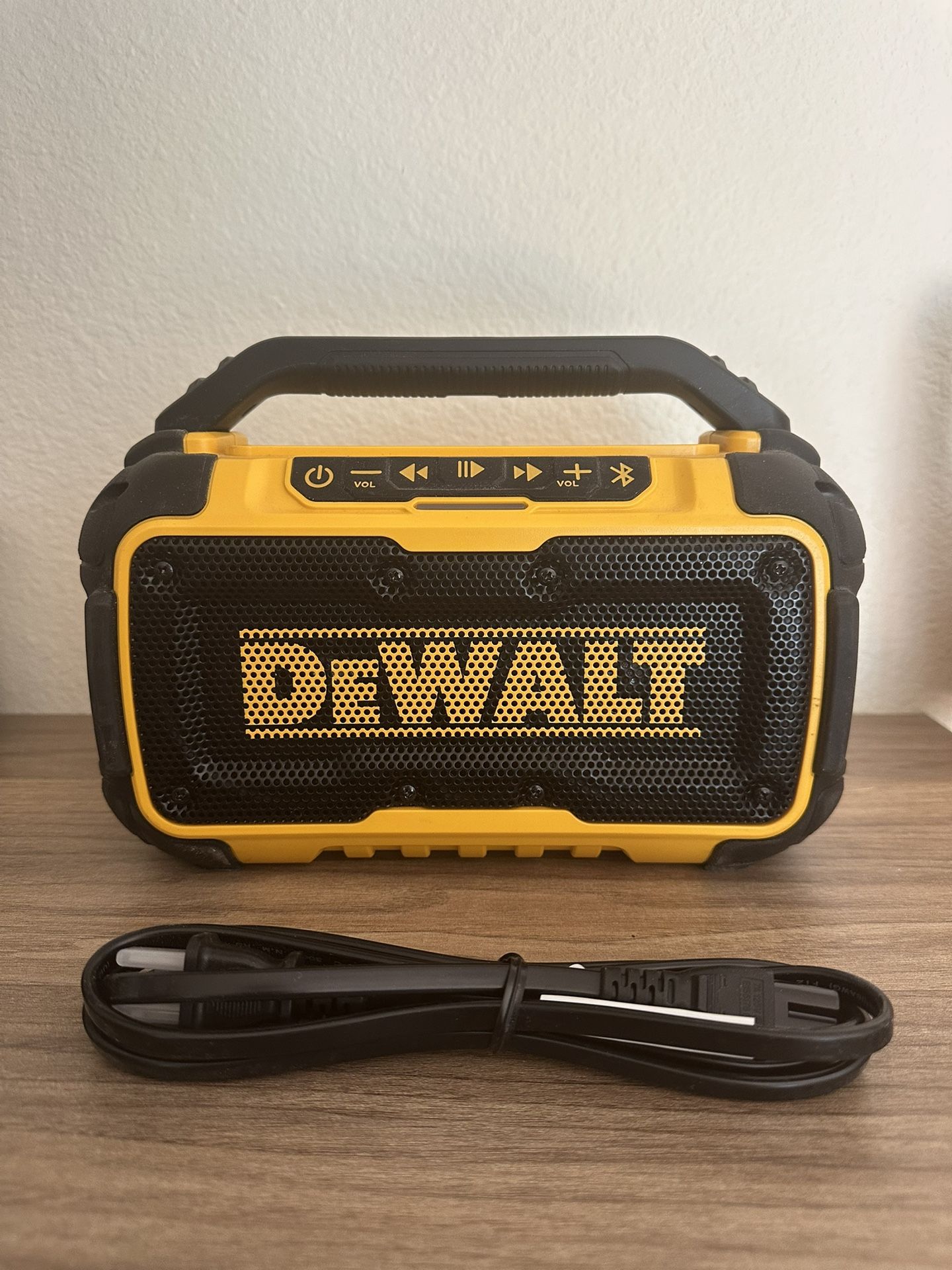 DeWalt DCR010 Bluetooth Speaker – Perfect Condition