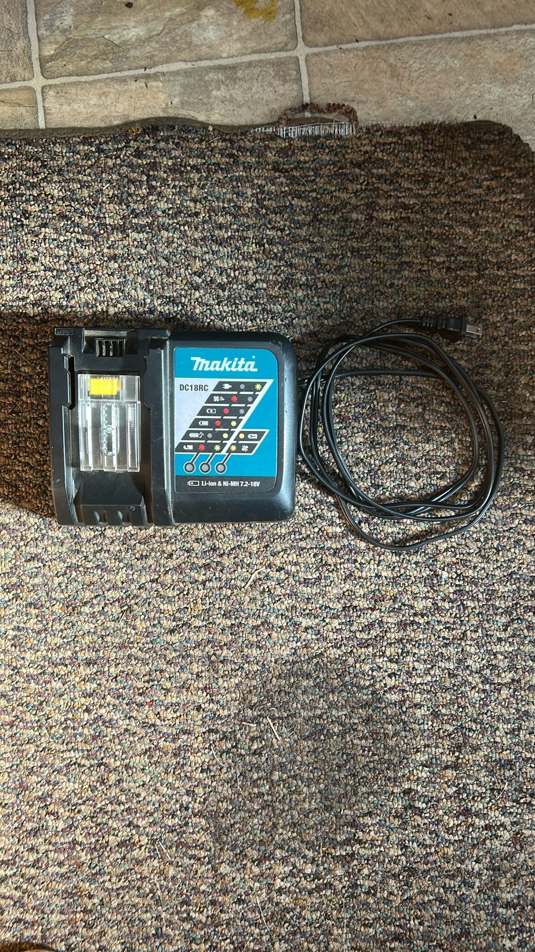 Makita 18V DC18RC Lithium Ion Battery Charger. Rapid Charger
