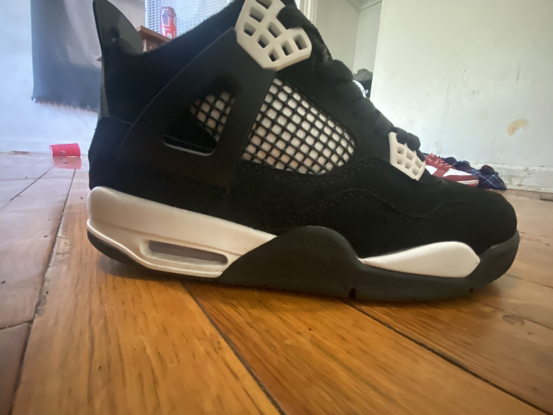 jordan 4 white thunder