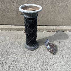 Yard fire pit decor with lava rocks