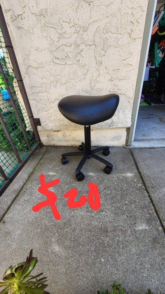 Swivel Chair Black On Wheels
