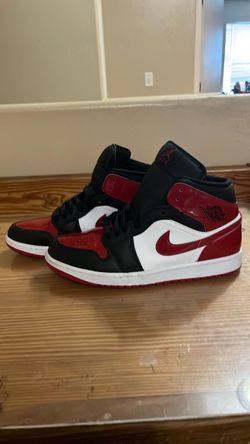 Air Jordan 1 Mid SE Size 10.5