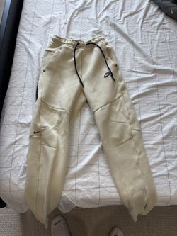 Men’s Nike Tech sweatpants