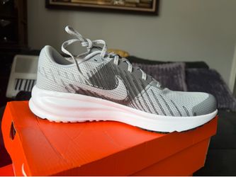 Nike Run Defy