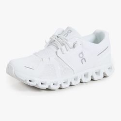 Cloud 5 Women’s Size 7