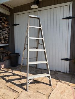 6-Foot Aluminum Ladder