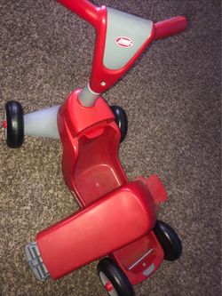 Radio Flyer Scoot 2 Scooter Red Ride-On 2-in-1 Toy - FOR PARTS / AS-IS (Read)