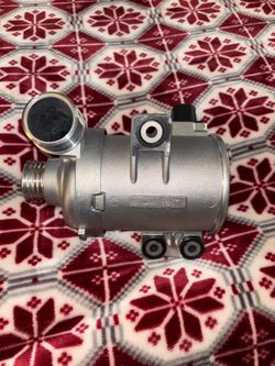 2016 BMW brand new water pump never used