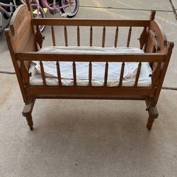 Antique Crib.