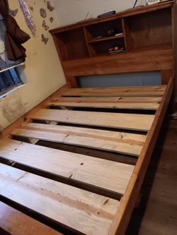 Queen Frame Bed 