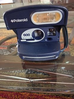 Polaroid 600 Instant Film Camera