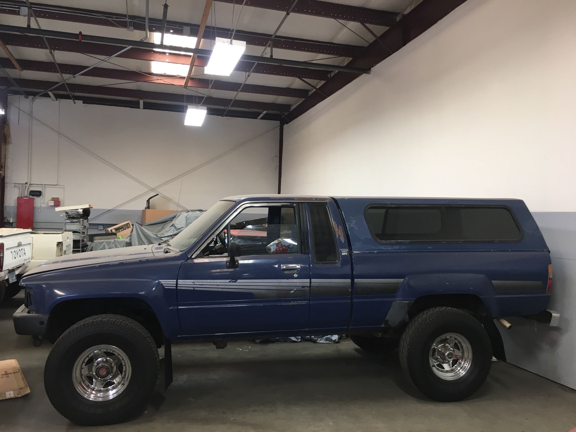 Camper Shell only 1984-1988 Toyota Extra Cab Pickup