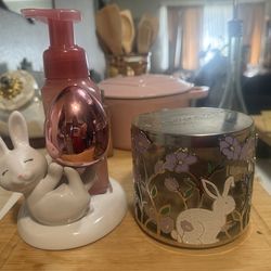 Bath and Body works candle/soap holder
