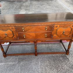 BERKEY & GAY FURNISURE MAHOGANY BUFFET