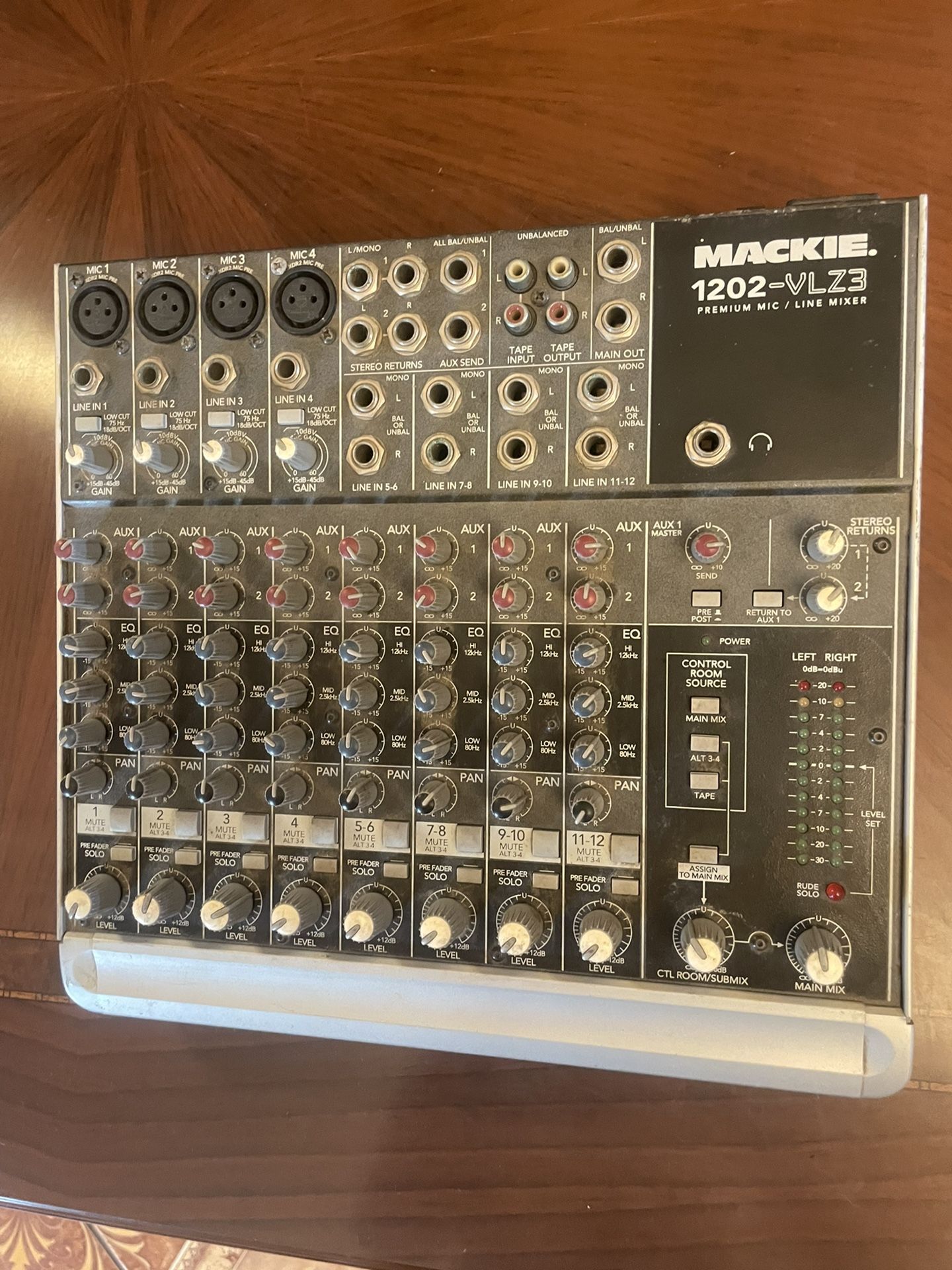 MACKIE 1202 VLZ3