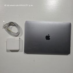 MacBook Pro 13" 2020 (M1, 8GB RAM, 256GB SSD)