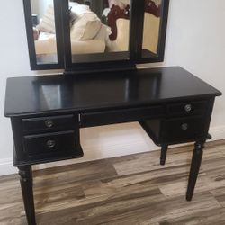 Black Modern Vanity With Mirror 