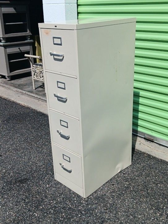 4 Drawer File Cabinet