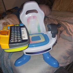 NEW TODDLERS V TECH COMPUTER CHAIR WITH REMOVABLE TABLET HAS ABC SONGS ETC 10 FIRM 