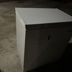 Chest freezer 5.0cu Ft 