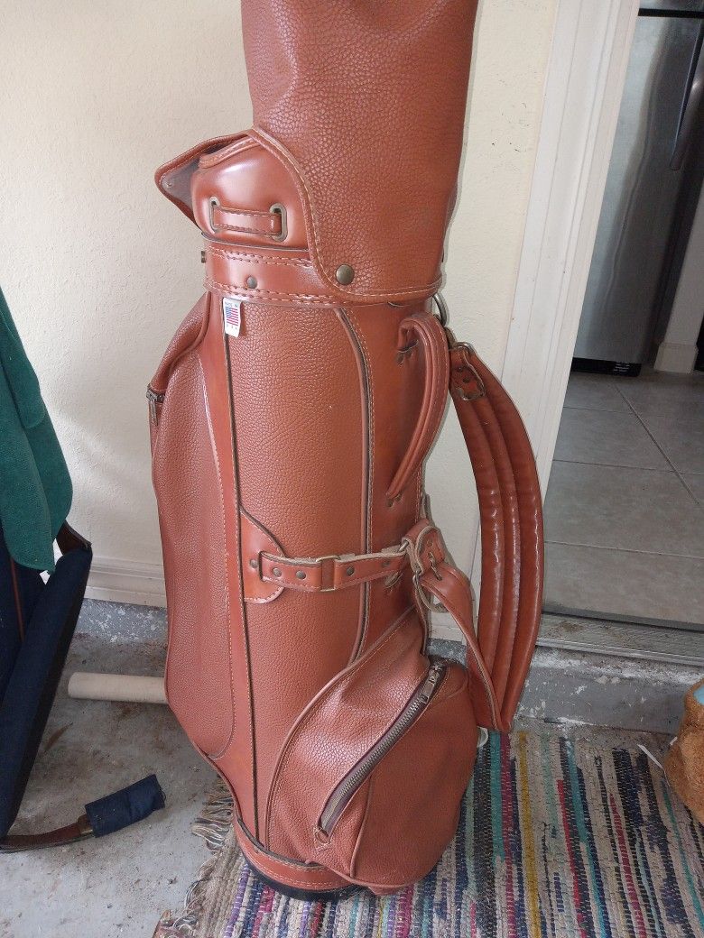 Golf Bag With Clubs