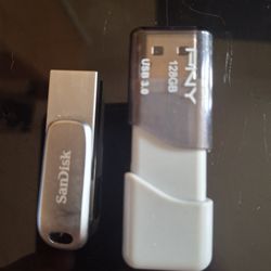 SanDisk 64 GB USB to USB C + PNY 128 GB USB 3.0