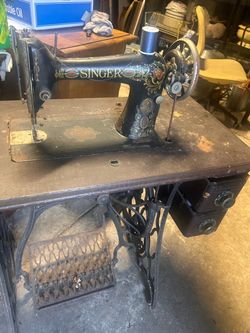 Singer treadle Sewing Machine