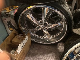 20x8.5 Foose rims 5x120