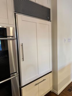 Sub-Zero Refrigerator 