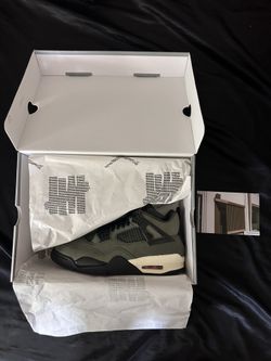 Jordan 4 Undefeated Size 9.5