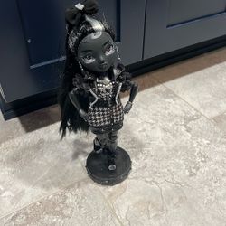 Shanelle Onyx Shadow High Doll