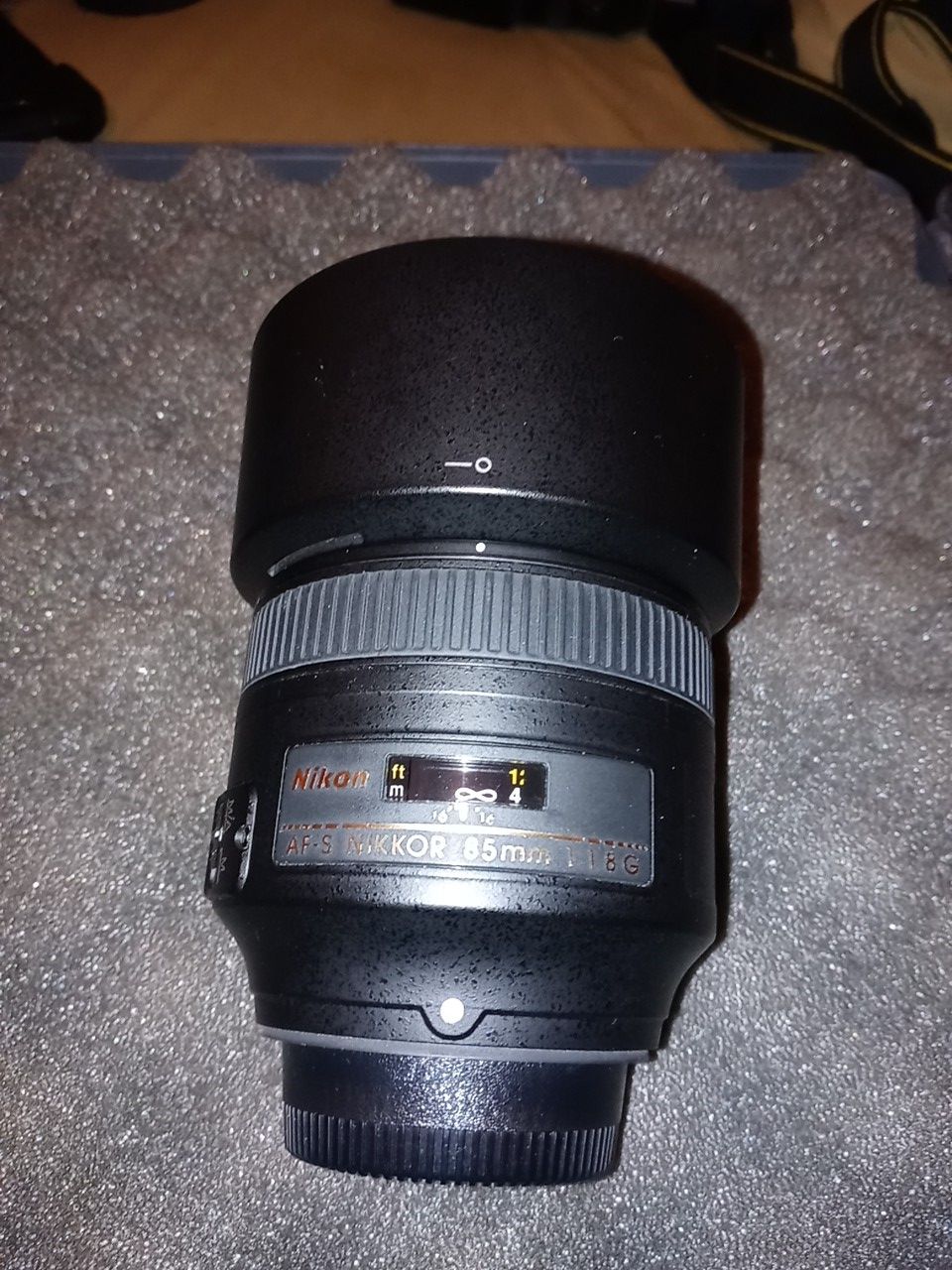 Nikon 85mm. 1.8
