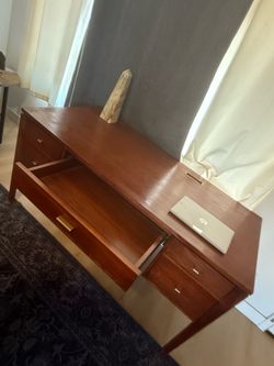 Mid Century Modern Executive Desk – Solid Wood 60”