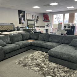 Gray Sofa Sectional w/ Cup holders & USB Ports 
