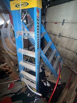Warner 6 FT & 8 Ft. . Fiberglass  Latter