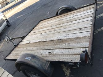 UTILITY TRAILER 80”W x 80” L IN GREAT CONDITION .. Thumbnail