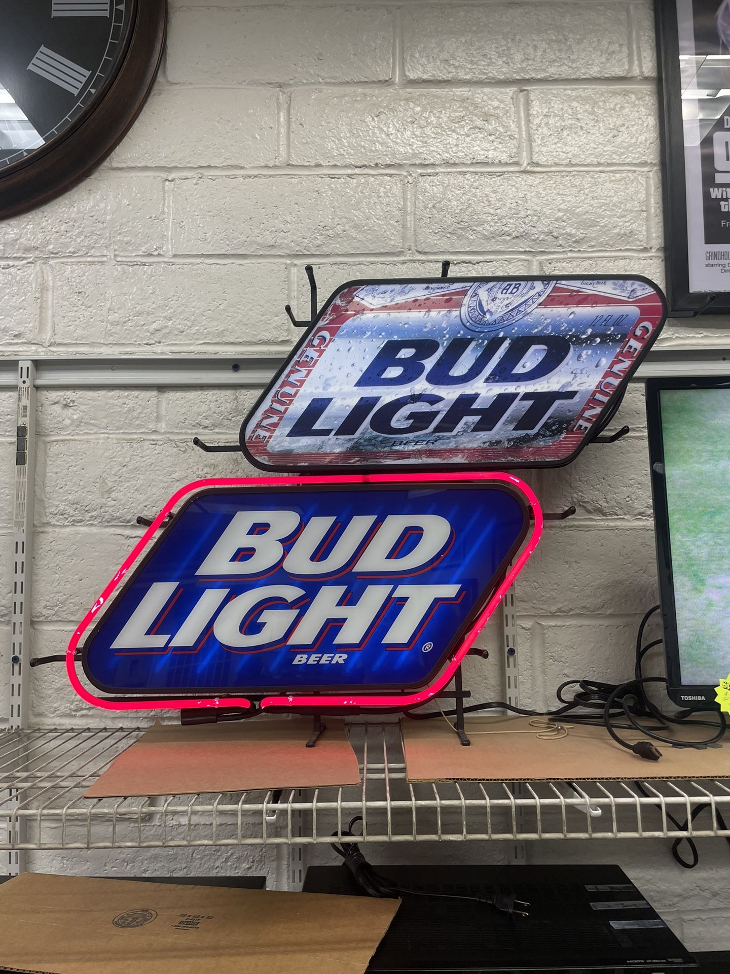 Bud Light Neon Bar Sign for Sale in Riverside, CA OfferUp