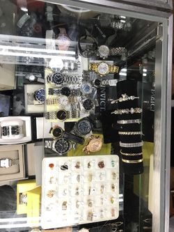 RINGS ‘WATCHES ‘CHAINS ‘ BRACELETS!!! 100$ & Up!! GREAT CONDITION & GOOD CONDITION!!! NEGOTIABLE!!