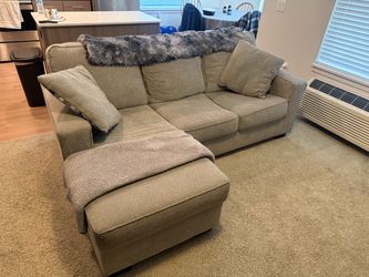 Ashley Furniture Couch with movable Chase, Gray, 84 x 39 x 63