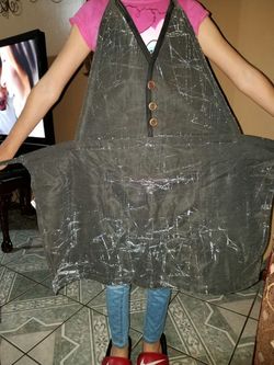 Hairstyling apron