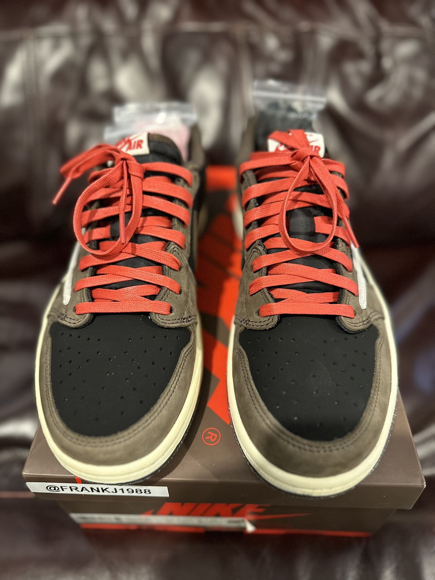 Travis Scott x  Jordan 1 Low Mocha - Size:9.5