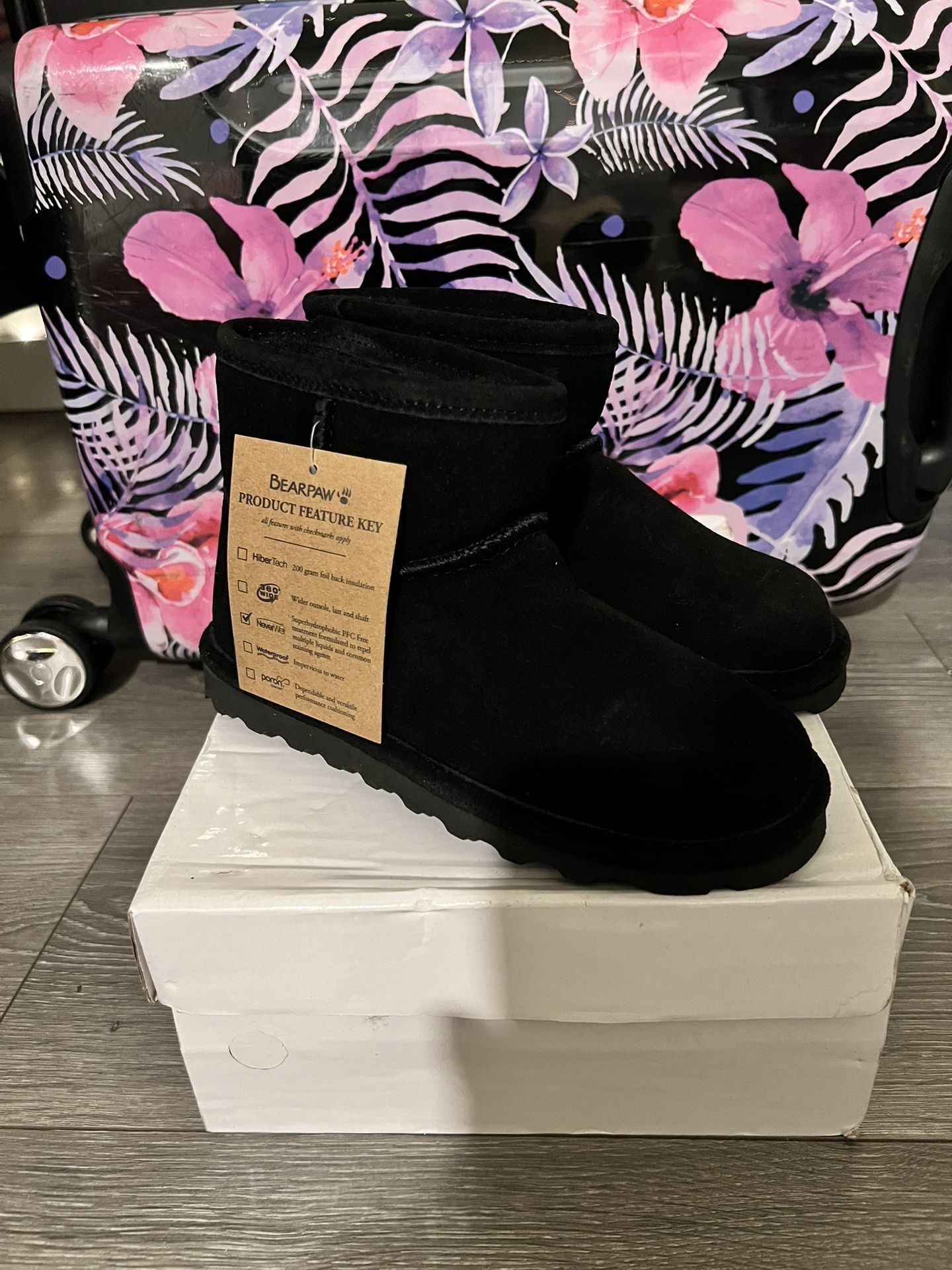 All Black Bear Paw Kids