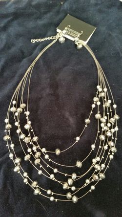 18 in beaded necklace w/earings