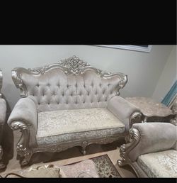 Victorian Style Tufted Loveseat Sofa accme