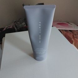 Fenty Skin Buff Ryder Exfoliating Body Scrub.