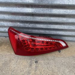 2009-2012 Audi Q5 Tail Light Oem 