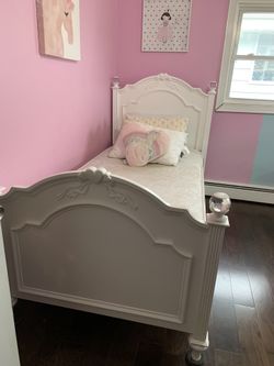 Twins Bed Solid Wood 