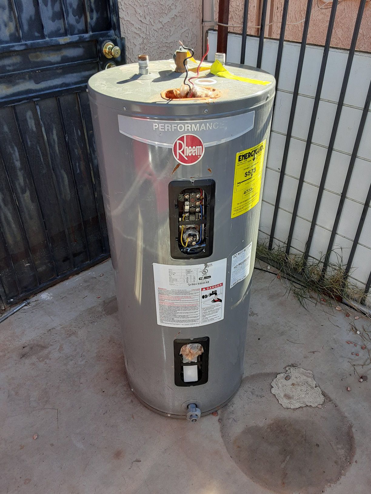 Rheem Performance water heater 40 gallons