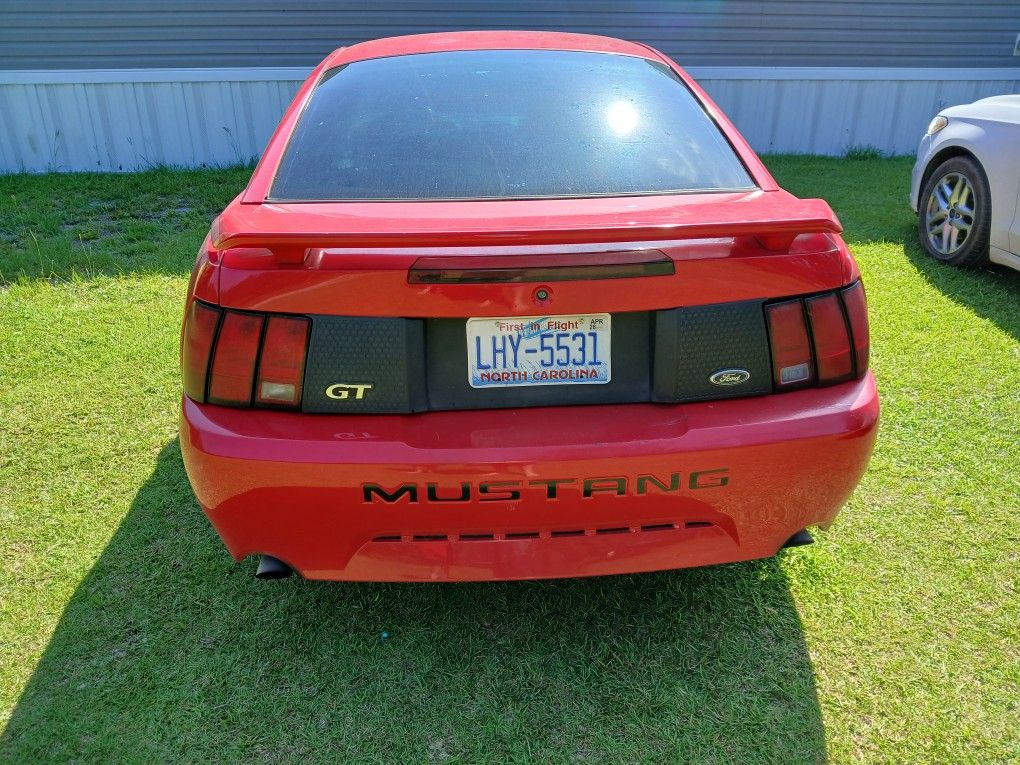 2003 Ford Mustang