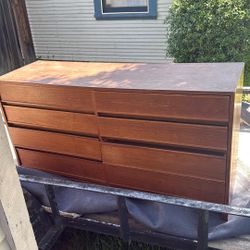 FREE 6 DRAWER DRESSER FREE